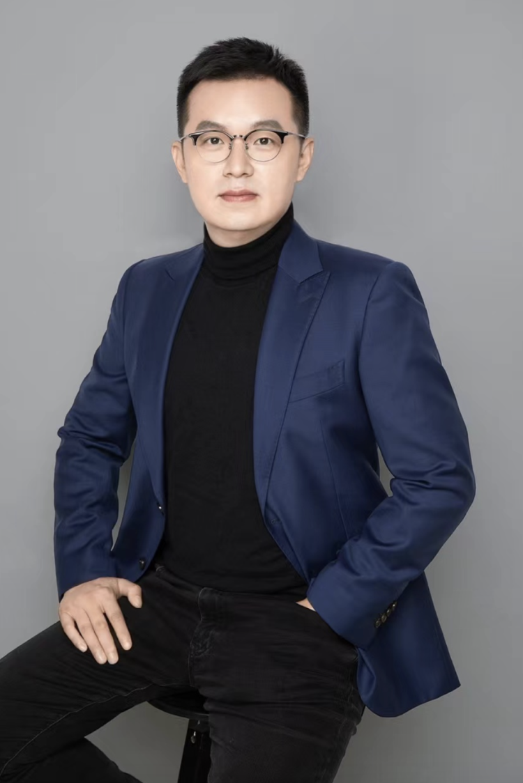 企商在线AI算力与云服务能力中心总经理詹胜春